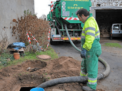 Travaux de vidange au Blanc, proche de Châteauroux